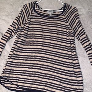 Women’s long sleeve shirt